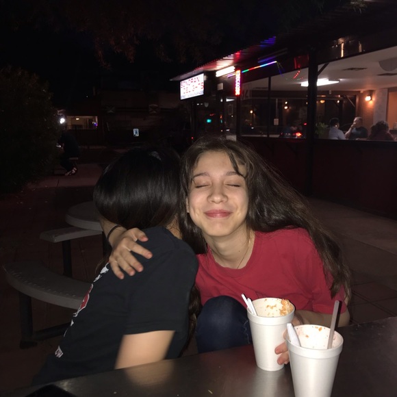 Meet your Posher, Lisette - Picture 1 of 1